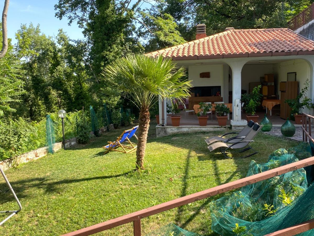 B&B Rox E Claudia Lugnola Exterior foto